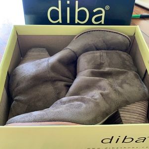 Women’s 10M Diba Olive Rung ankle boot